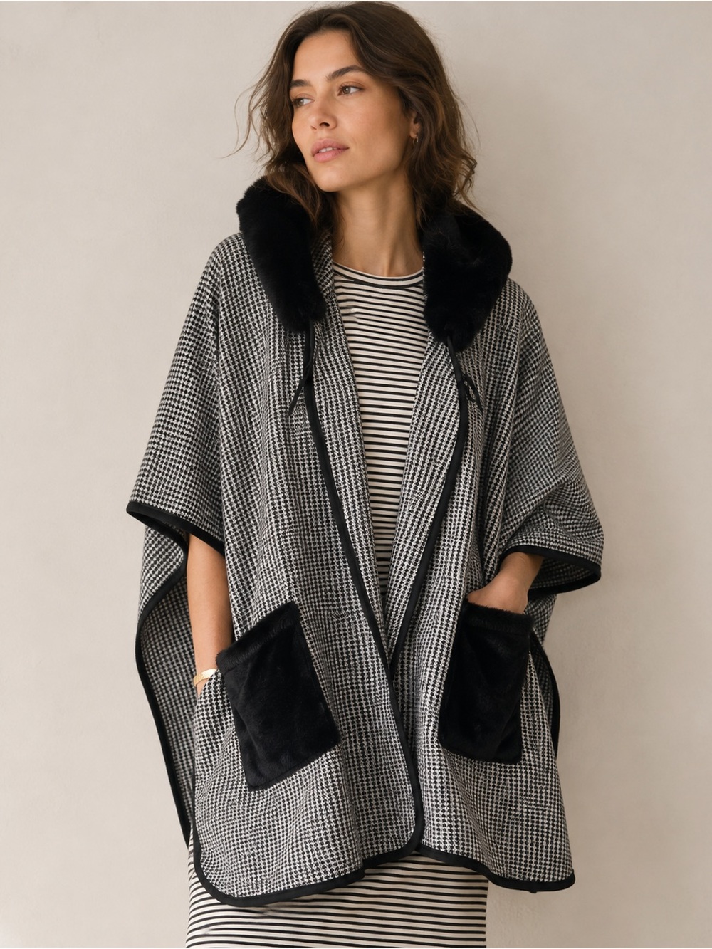 NWT Jane & Berry Black White Faux Fur Hooded Houndstooth Poncho Cardigan